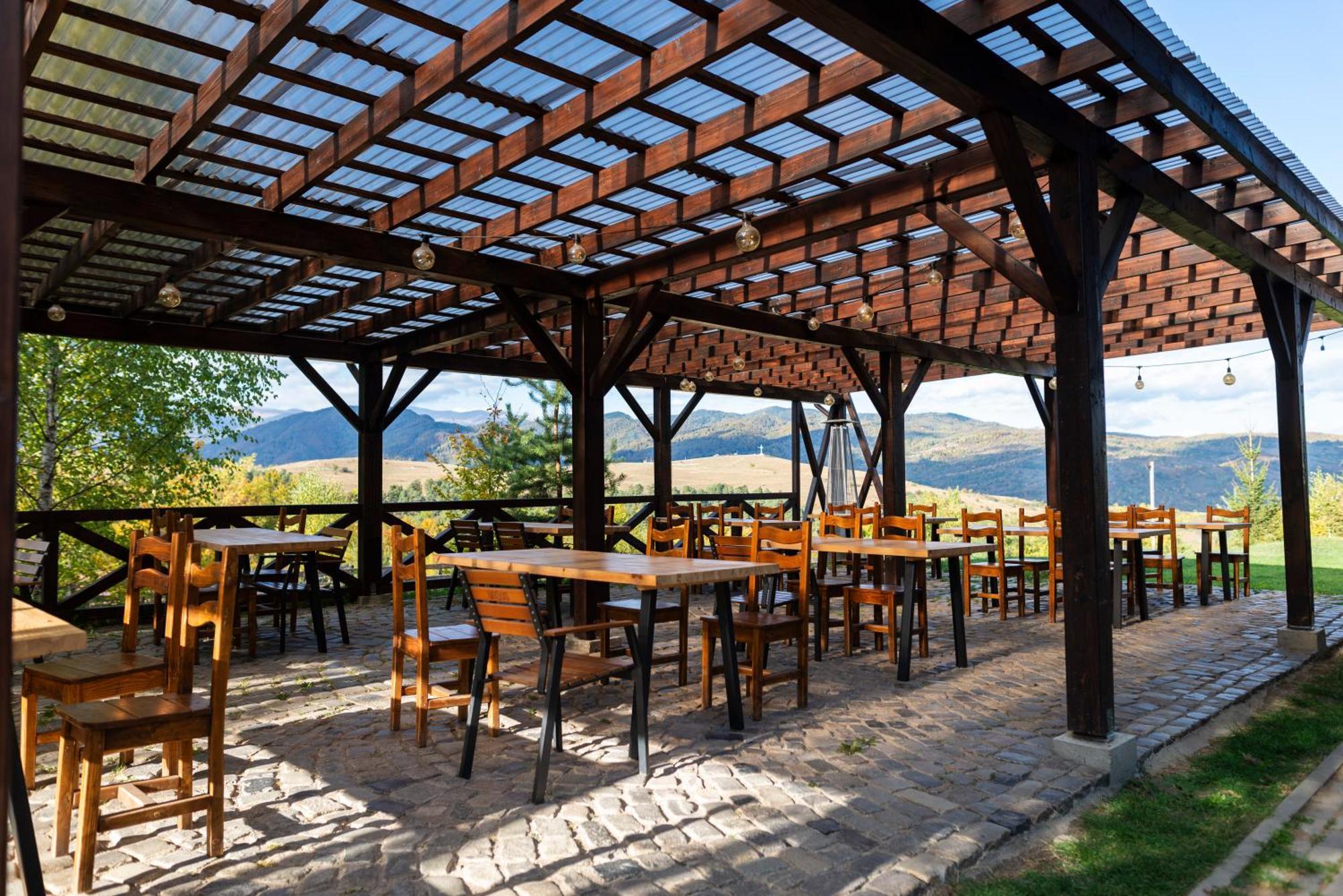 Potcoava Mountain Hideaway Hotel Runcu  Kültér fotó